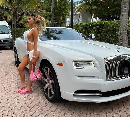 Aspen Ashleigh on her Rolls Royce Wraith.